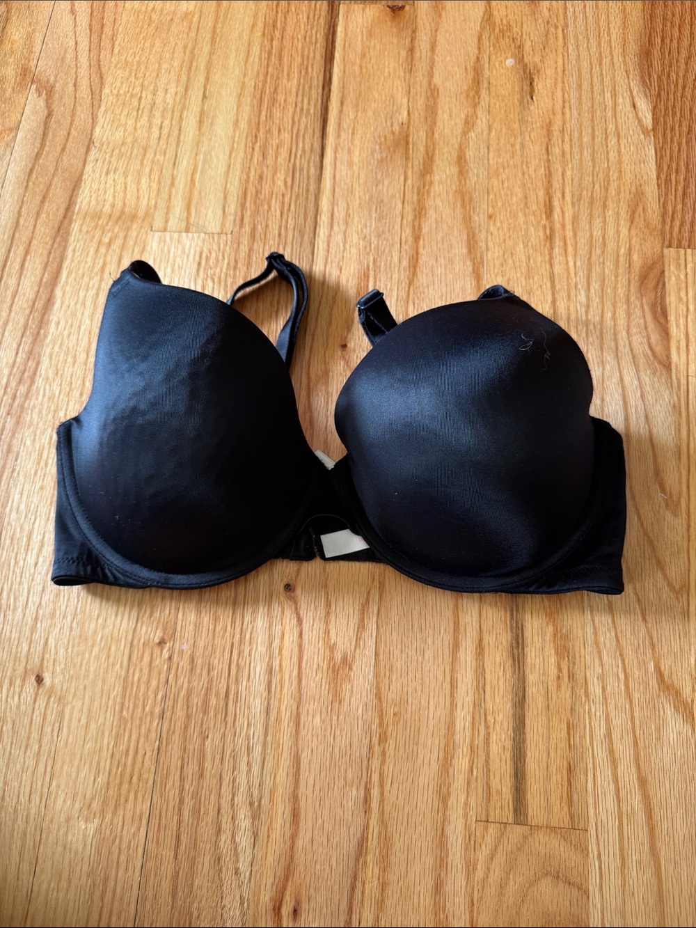 PINK Victoria's Secret  Wear Everywhere  Lightly lined  T-Shirt Bra 34DD